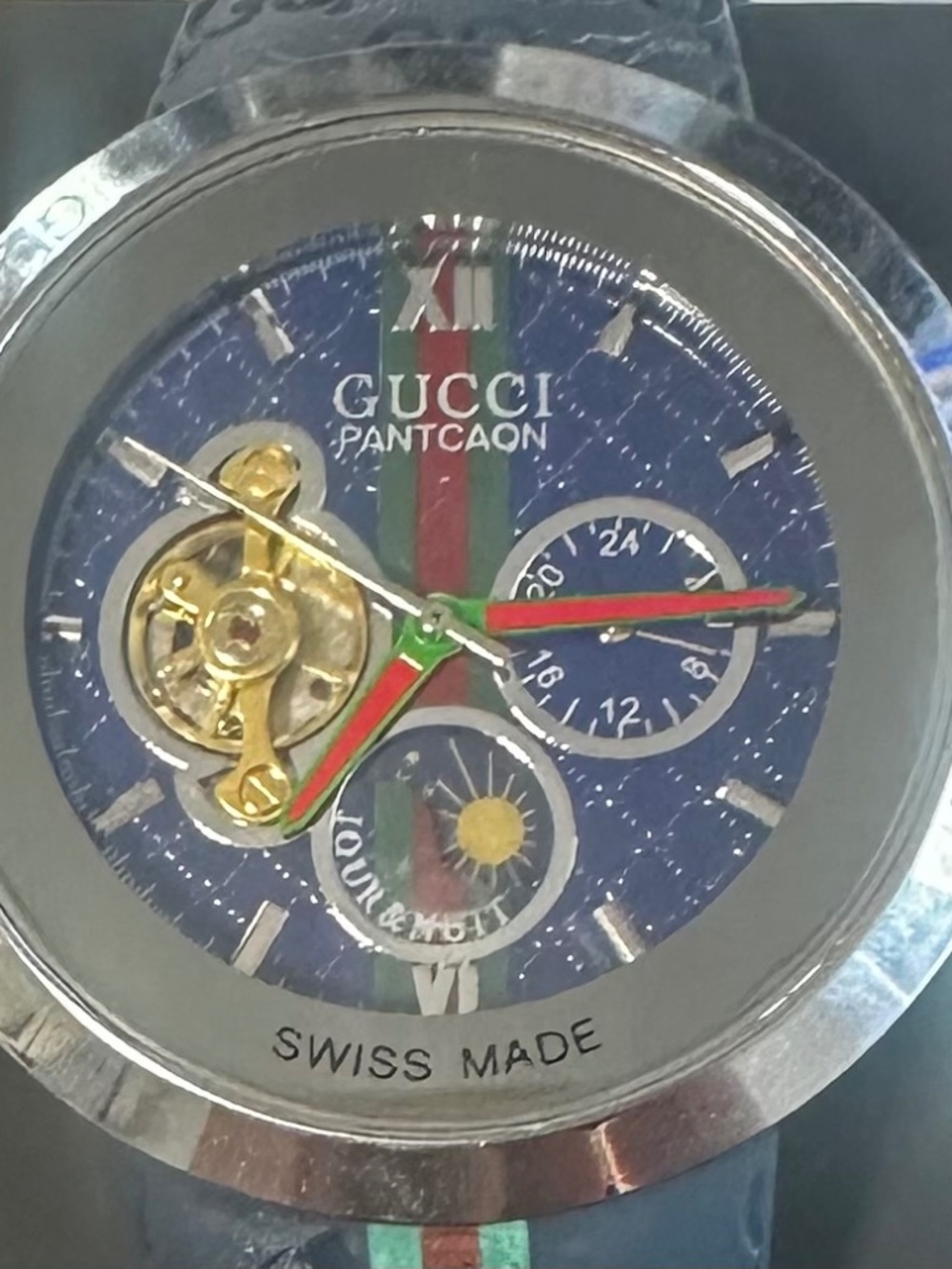 GUCCI PANTCOAN WATCH SERIAL: 11912656